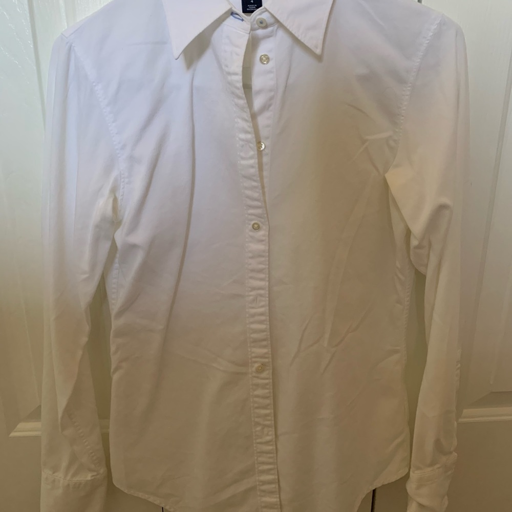 White GAP button down shirt